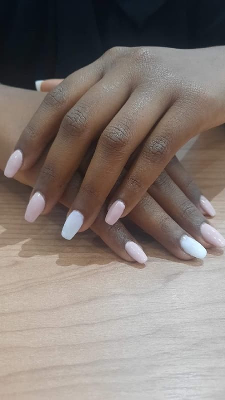 Gel nails 